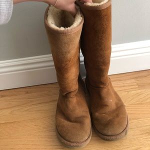 Uggs in chestnut color
